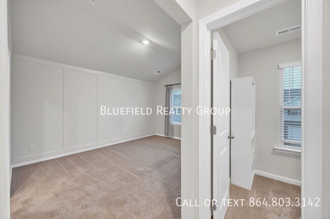 Building Photo - 1329 Wunder Way