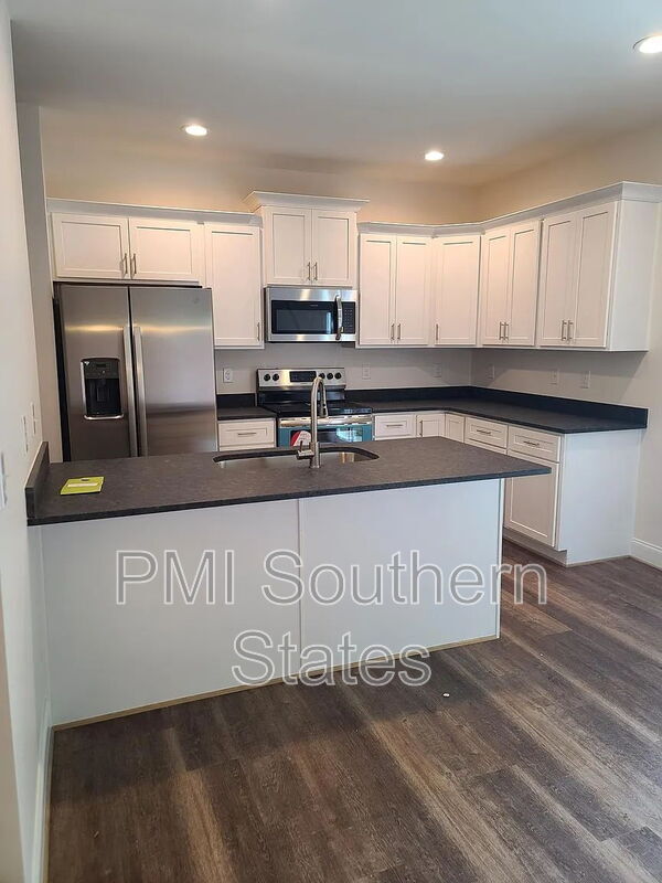 Building Photo - 305 Clarus Crk Wy
