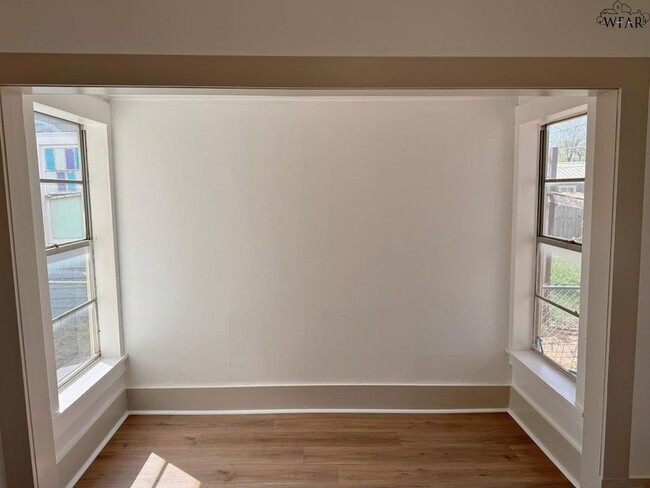 Building Photo - 1810 7th St