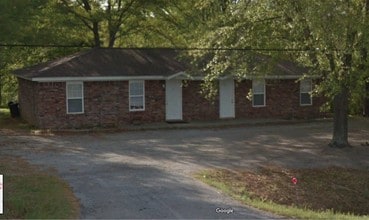 Building Photo - 3607 S Pocola Blvd