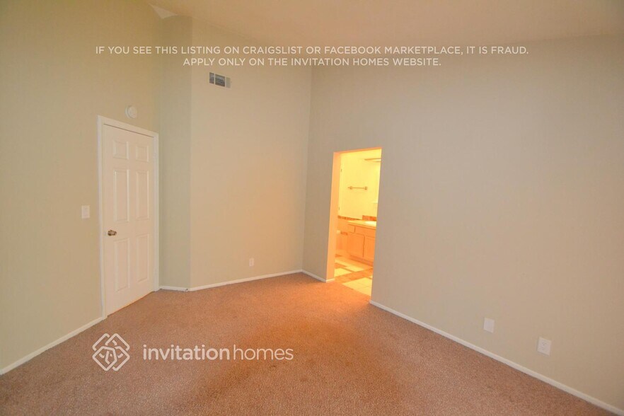 Building Photo - 1320 Date Palm Dr