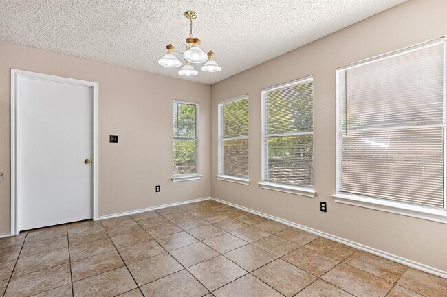 Building Photo - 12943 Dionysus Dr