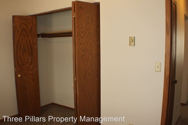Building Photo - 2 br, 1 bath House - 2221 3rd St SW