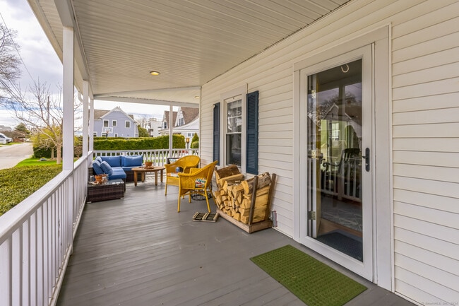 Building Photo - 15 Sols Point Rd