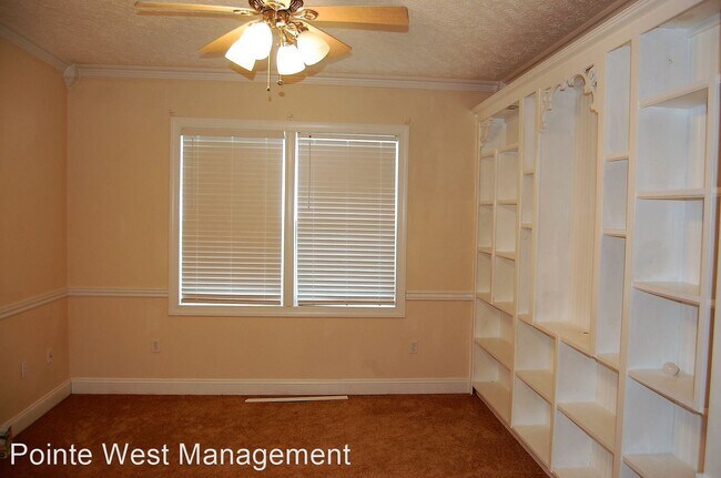 Building Photo - 3 br, 3 bath House - 550 Oak Tree Blvd