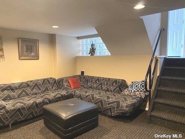 Building Photo - 6 Roberta Ln