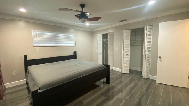 Building Photo - Stunning Remodeled 3BR Home Minutes from Beaches & Shopping