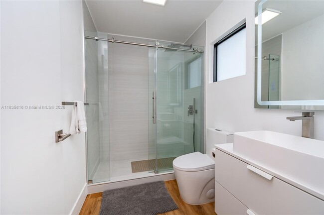 Building Photo - BAY VISTA PARK