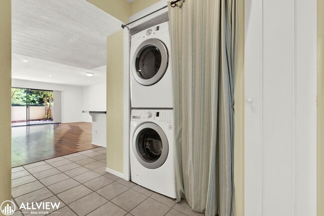 Building Photo - *MOVE-IN SPECIAL $100 OFF FIRST MONTH'S RE...