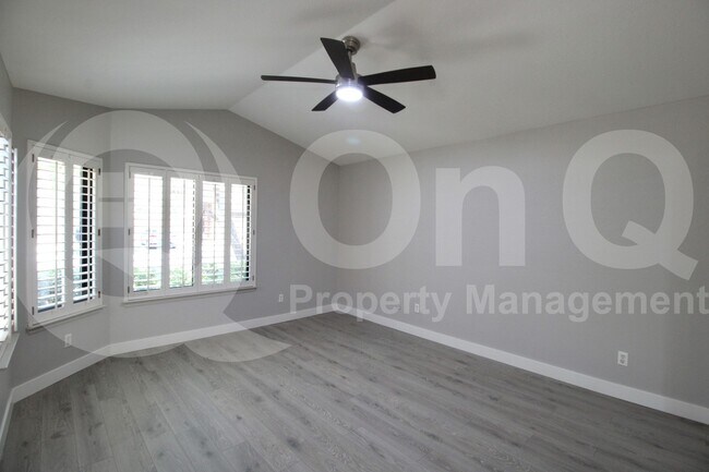 Building Photo - 15845 N 51st St