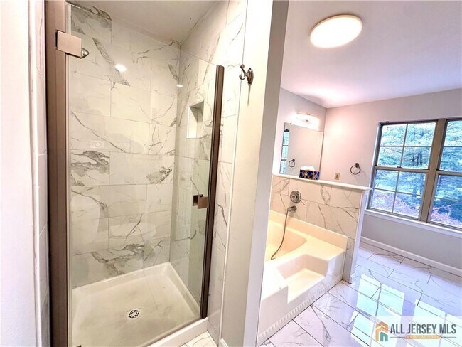 Building Photo - 162 Salem Rd