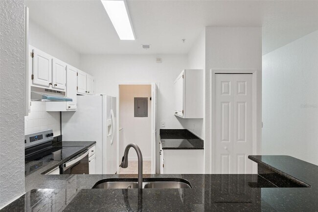 Building Photo - 2549 Maitland Crossing Way