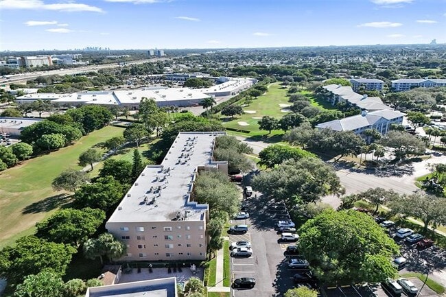 Building Photo - 9470 Tangerine Pl