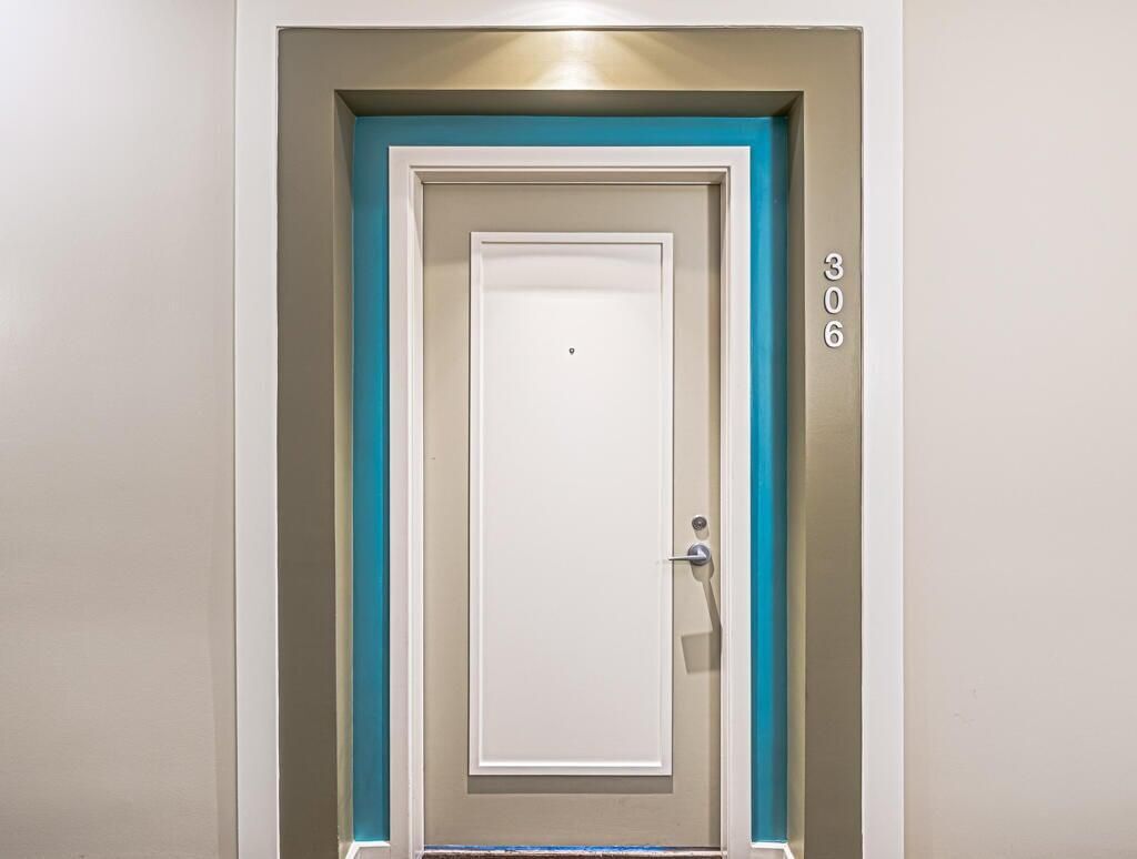 Building Photo - 550 Okeechobee Blvd