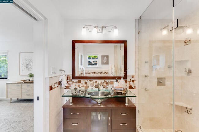 Building Photo - 2424 San Miguel Dr