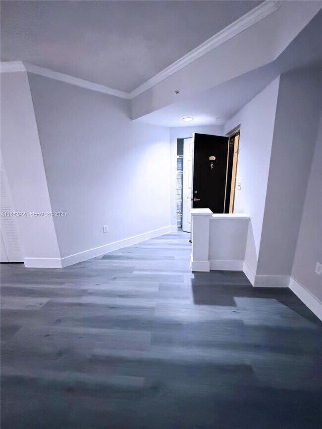 Building Photo - 17100 N Bay Rd