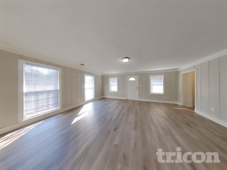 Building Photo - 199 Kings Ct NW