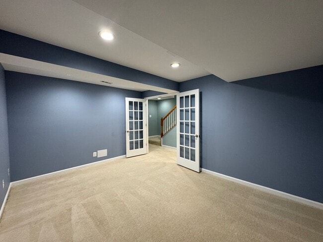Building Photo - Stunning  4 Bed 3 Bath Home With Spacious ...