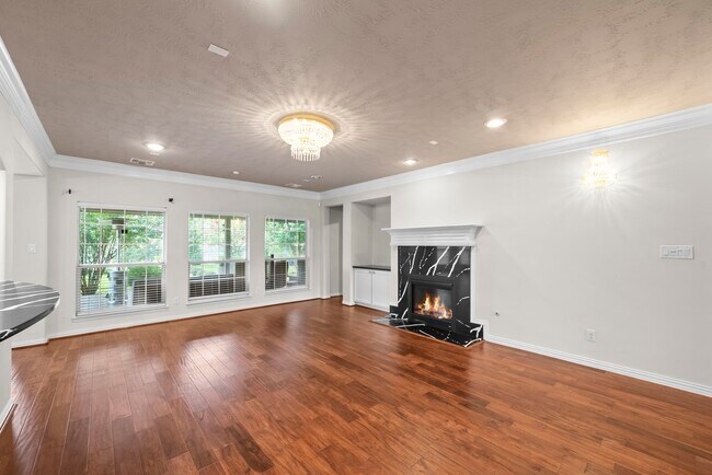 Building Photo - 5526 Darschelle Dr