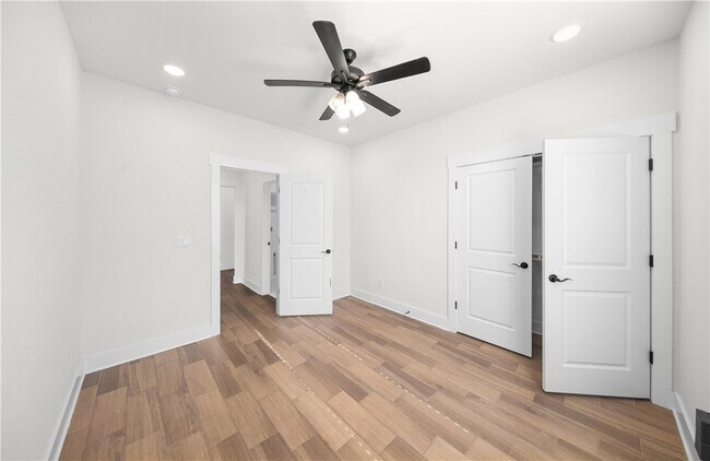 Building Photo - 2040 Myrrh Pl