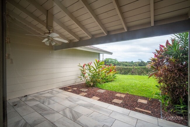 Building Photo - Available now! 2 bedroom, 1.5 Bath Townhouse at Wailuna