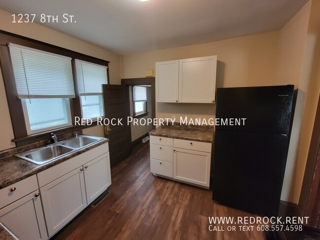 Building Photo - 1237 8th St