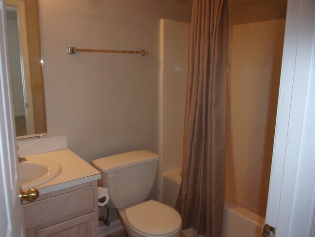 Building Photo - 1073 Cherry Meadow Ln
