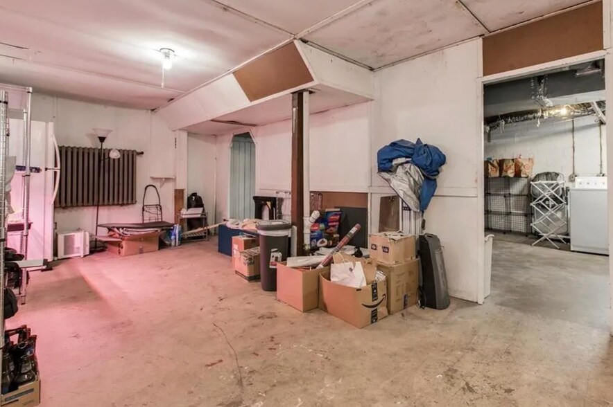 Building Photo - 363 Case Ave
