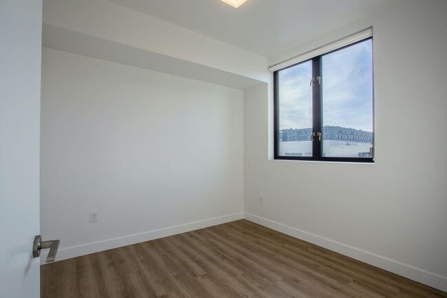 Building Photo - 601 Tennessee St