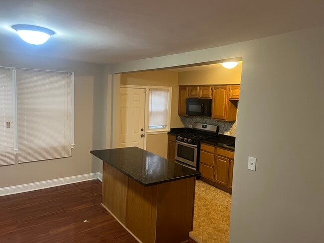 Building Photo - 44X Random Rd