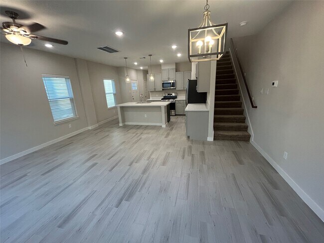 Building Photo - 1511 Revolution Way