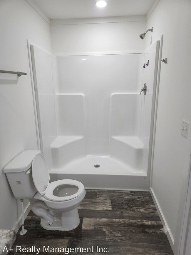Building Photo - Move-in by AUGUST 10  ****Get 2 WEEKS FREE RENT ****