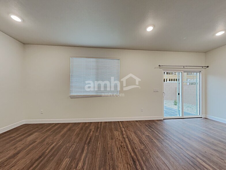 Building Photo - 720 Terrain Star Ave