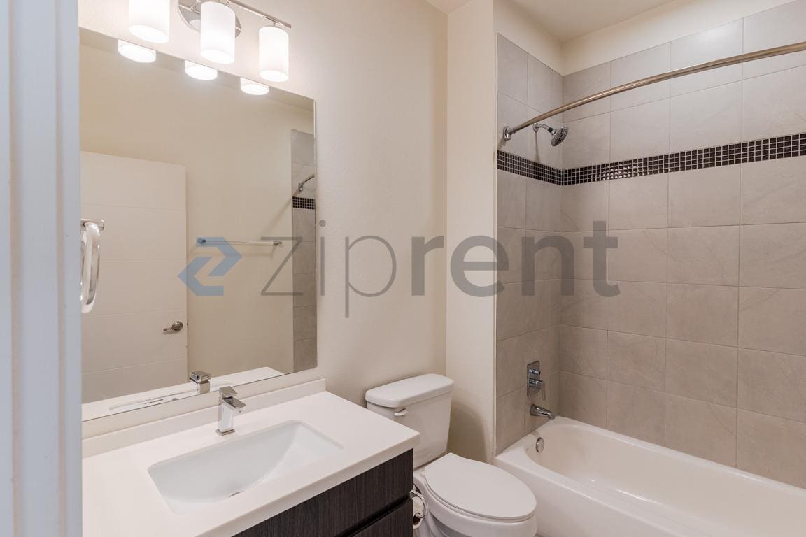 Building Photo - 7805 Cooper Ln