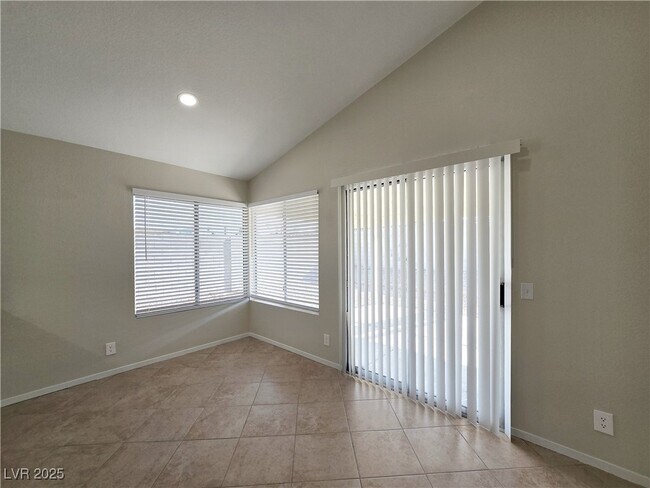 Building Photo - 908 Coral Isle Way