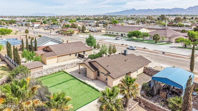 Building Photo - 5729 Saplinas Rd