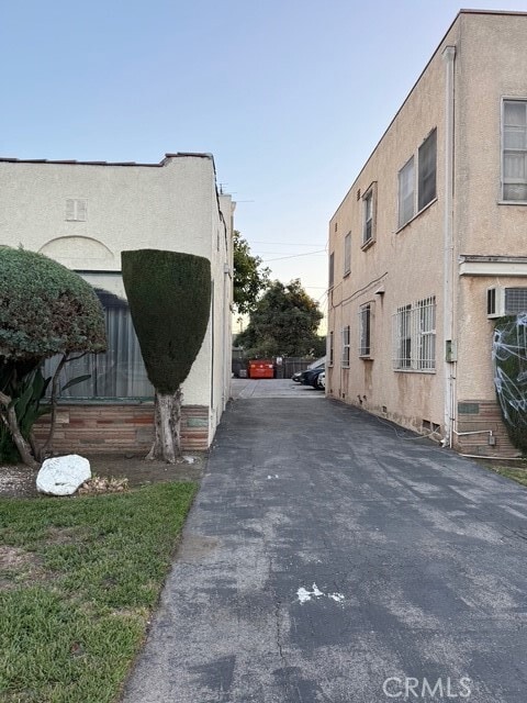 Building Photo - 3136 Flower St