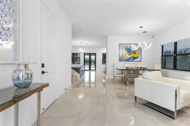 Building Photo - 4335 SW 174th Ave