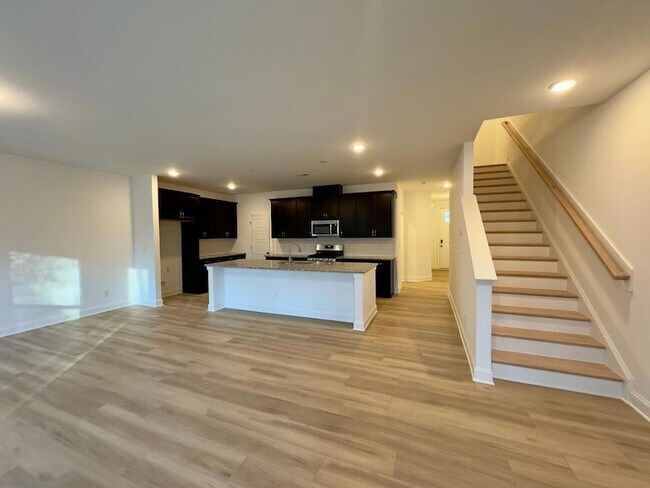 Building Photo - 2126 Maggie Vly Dr