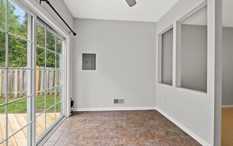 Building Photo - 7136 Strawn Ct