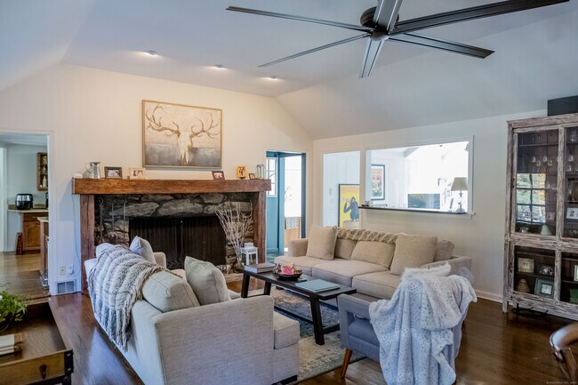 Building Photo - 188 Godfrey Rd E