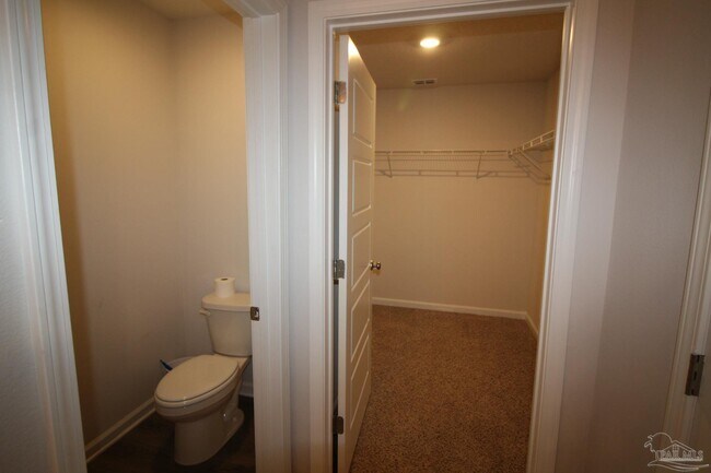 Building Photo - 1021 Lovebird Ct