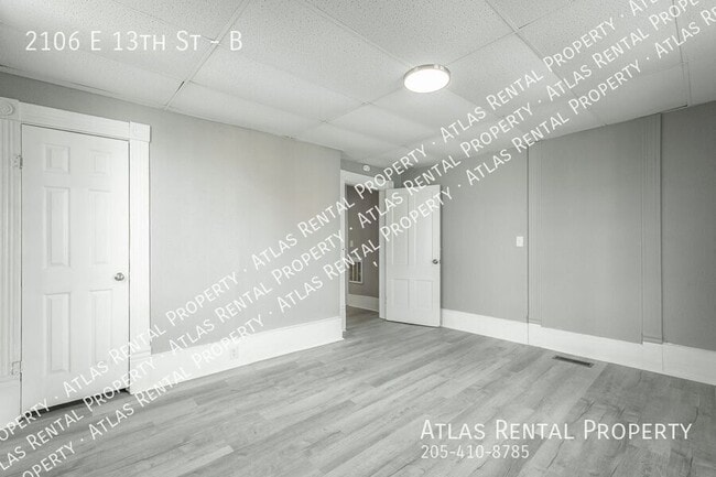 Building Photo - 2106 E 13th St