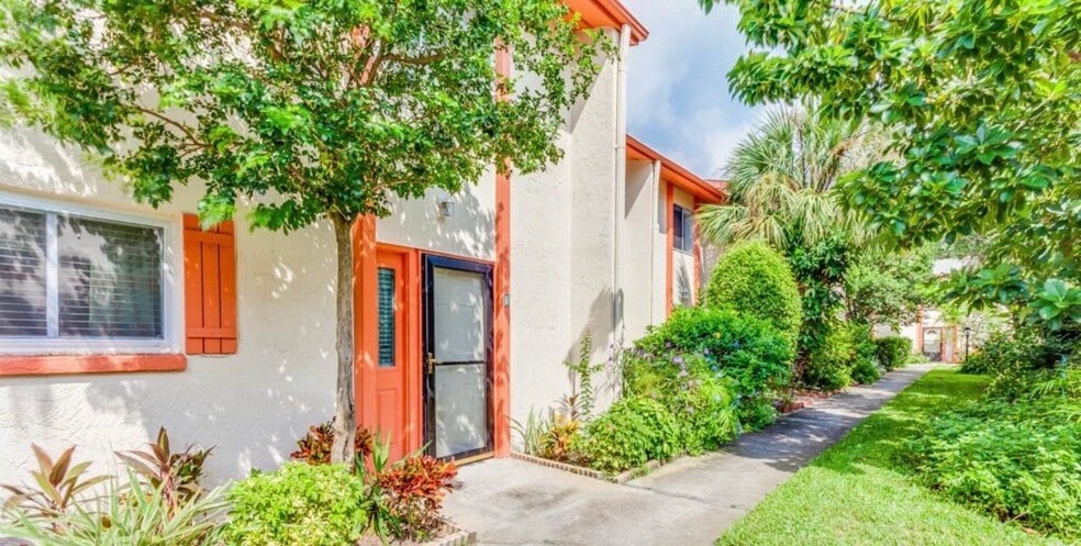Building Photo - 1655 58th Terrace S