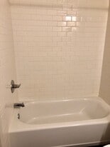 Building Photo - 6484 Park Manor Dr