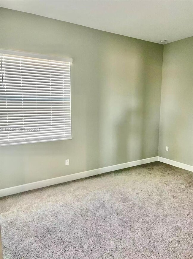 Building Photo - 14982 RedCove Pl