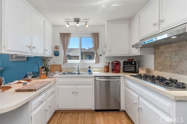 Building Photo - 3068 Zell Dr