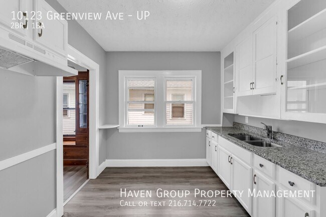 Building Photo - 10123 Greenview Ave