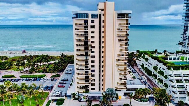 Building Photo - 6423 Collins Ave