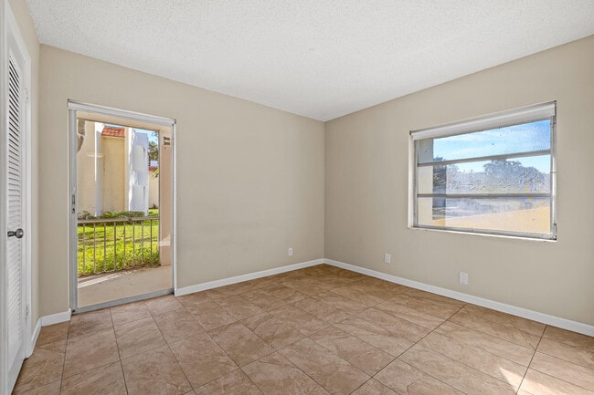 Building Photo - 608 NW 13th St